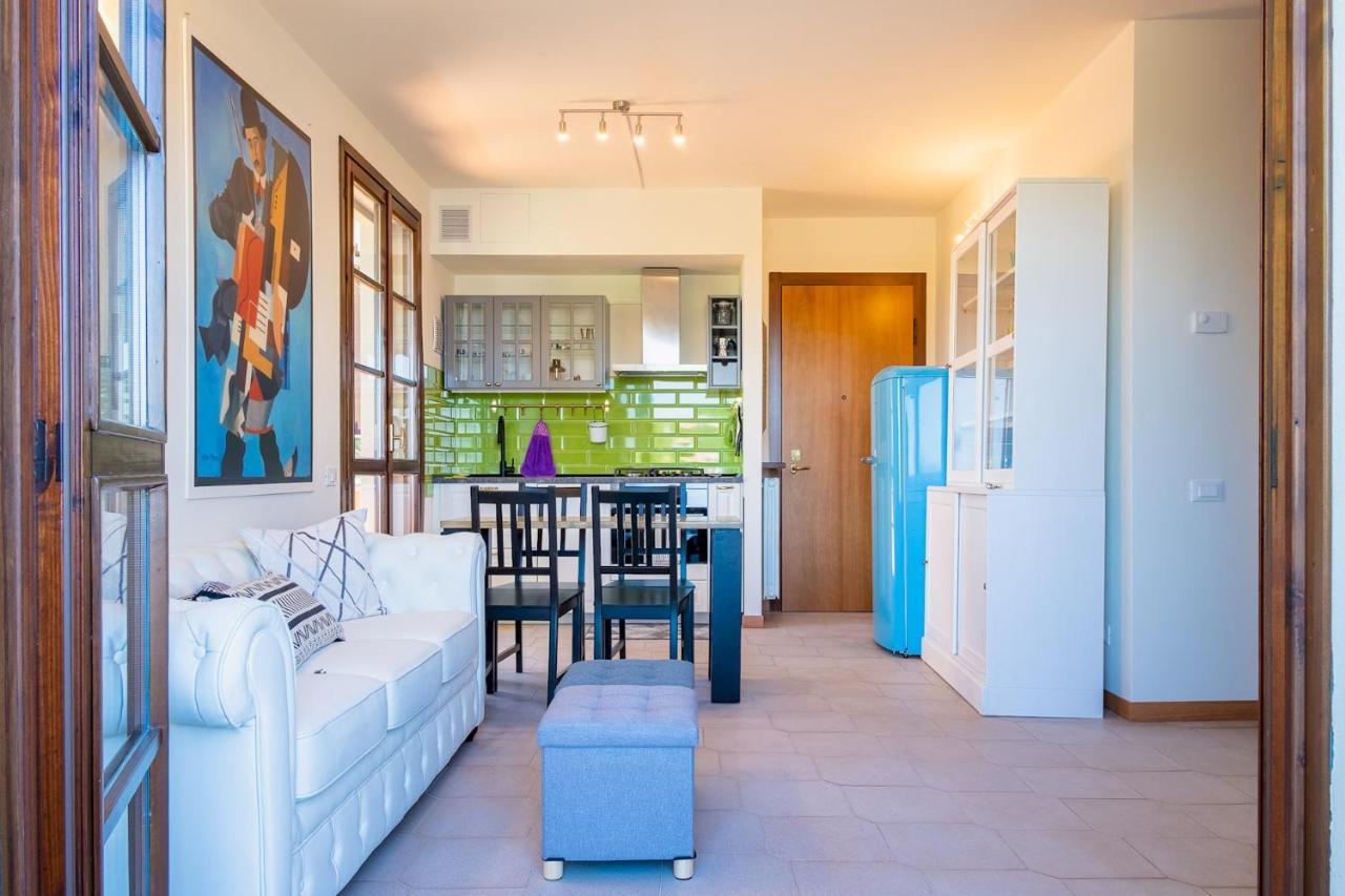シルミオーネLa Casa Sul Porto - Italian Homingアパートメント エクステリア 写真