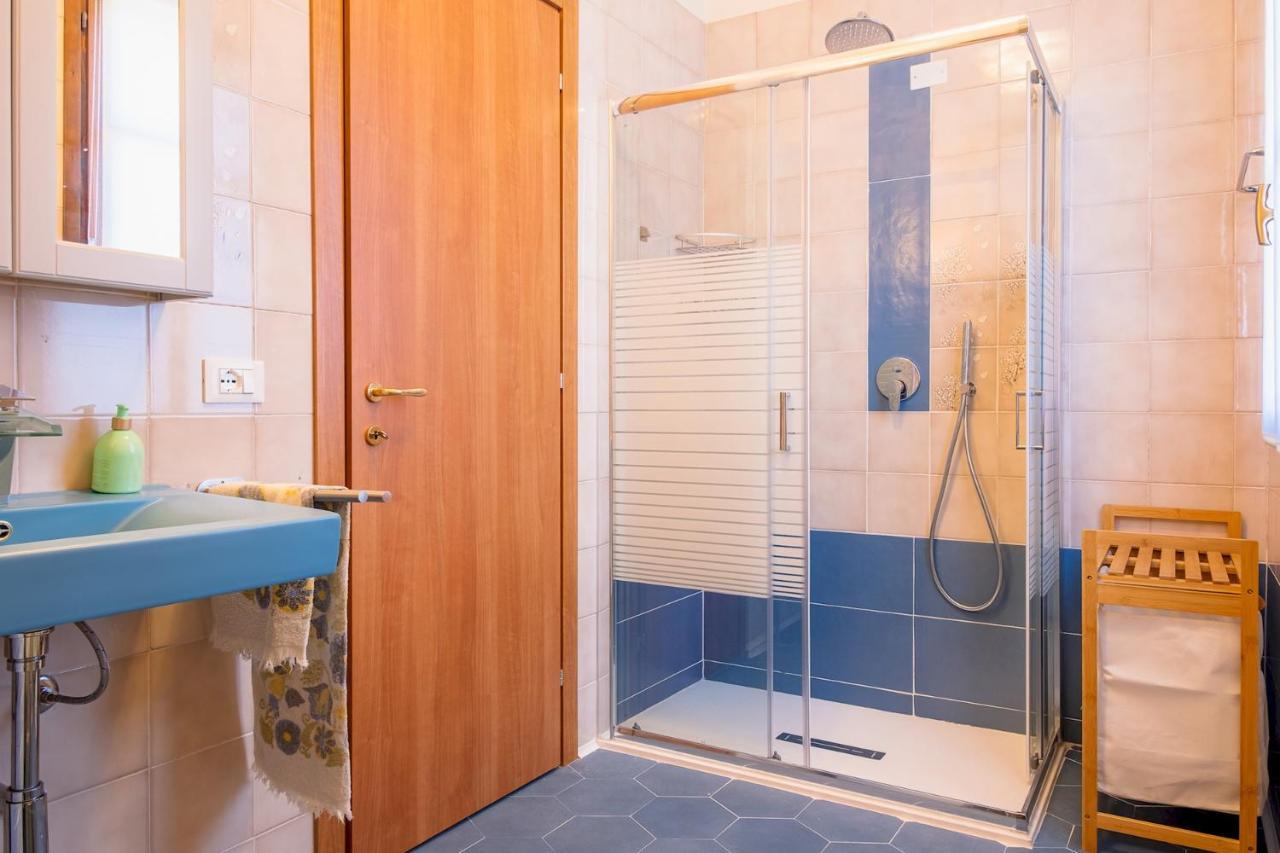 シルミオーネLa Casa Sul Porto - Italian Homingアパートメント エクステリア 写真