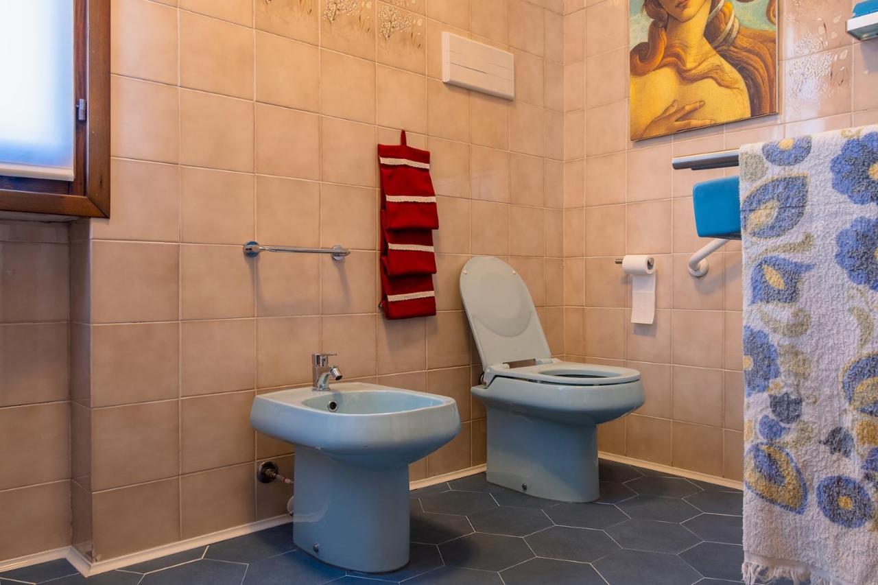 シルミオーネLa Casa Sul Porto - Italian Homingアパートメント エクステリア 写真